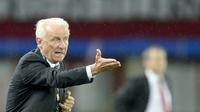 Giovanni Trapattoni, menilai timnas Jerman terlalu percaya diri menghadapi Italia. (EPA/Herbert Neubauer)