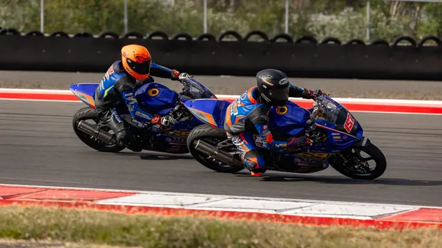 bLU cRU Yamaha Sunday Race