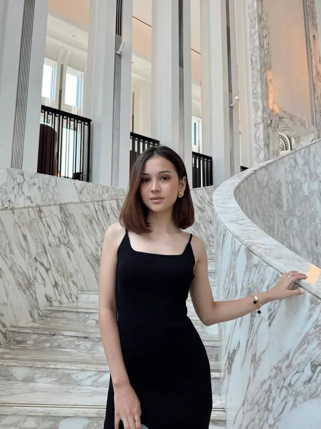 Junior Roberts Ultah, Ini 6 Penampilan Sandrinna Michelle ketika Makan Siang Bareng