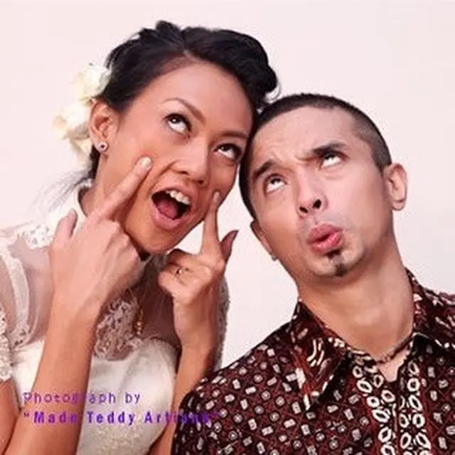 10 Tahun Pernikahan, Ini 7 Potret Lawas Oncy Ungu dengan Endhita Wibisono