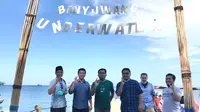 Wakil Gubernur Jawa Timur Emil Elestianto Dardak mengunjungi Bangsring Underwater, Banyuwangi.