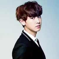 Chanyeol EXO pamerkan cuplikan lagu ciptaannya di Instagram. Intip di sini.