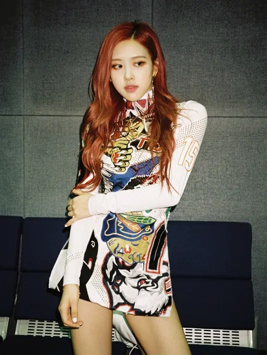 Getaran Ariel dari The Little Mermaid ditampilkan Rose BLACKPINK dalam shade yang memukau ini. (Foto: Instagram @roses_are_rosie)