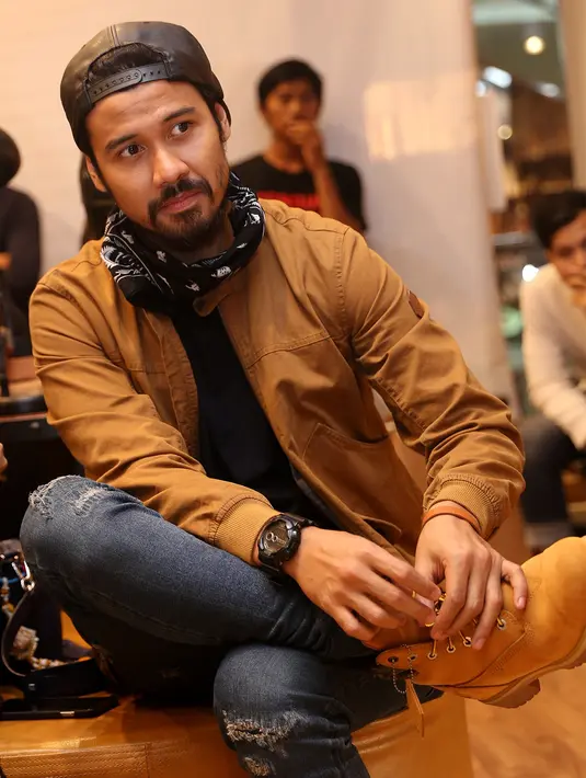 Untuk mendapatkan hasil maksimal, kini Chicco sedang memanjangkan rambut dan Jenggotnya hingga bulan September. (Andy Masela/Bintang.com)