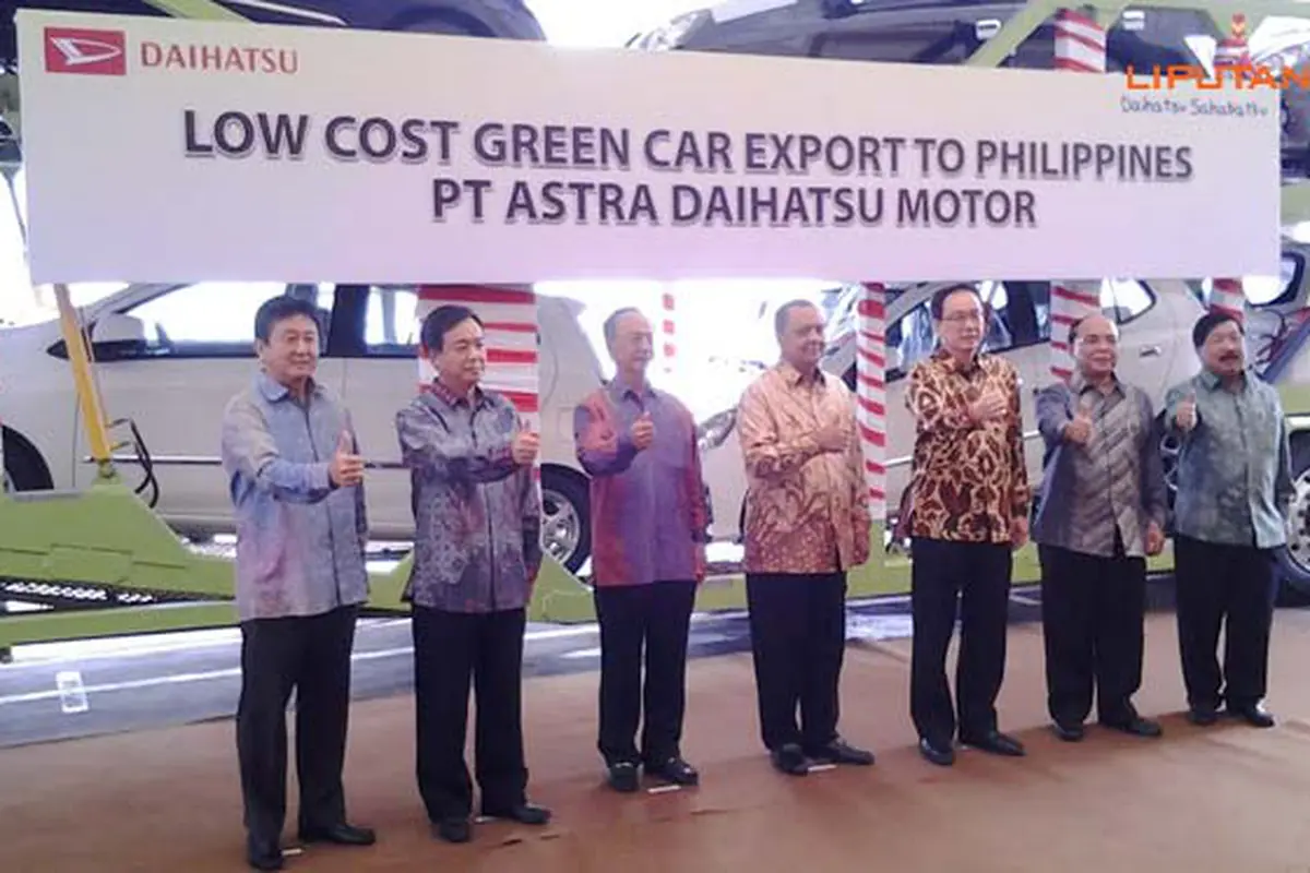 mobil-murah-ayla-140203-b.jpg