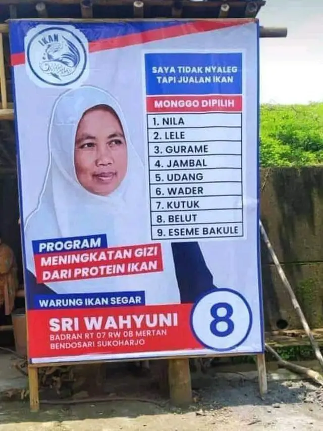 6 Spanduk Jualan dengan Tampilan Bak Caleg Ini Kelewat Unik