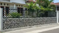 7 Model Pagar Rumah Semi Terbuka Anti Hewan Liar: Aman, Estetis, dan Efektif