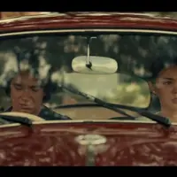 Adipati Dolken dan Della Dartyan dalam film Kambodja (YouTube/Falcon)