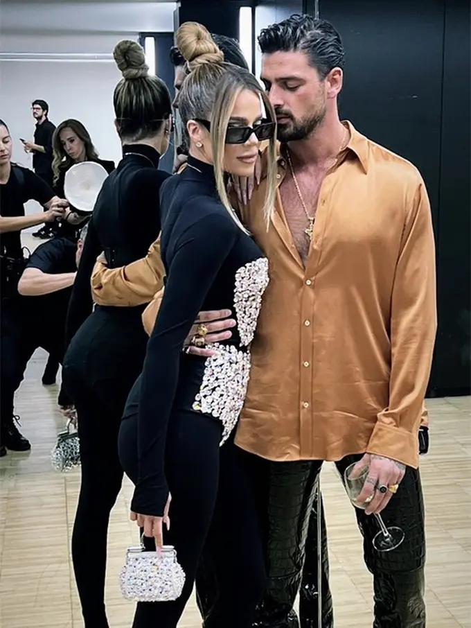 Khloe Kardashian dan Bintang 365 Days Michele Morrone. (Foto: Instagram Stories/iammichelemorroneofficial)