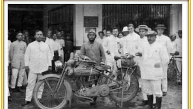 Motor Pertama
