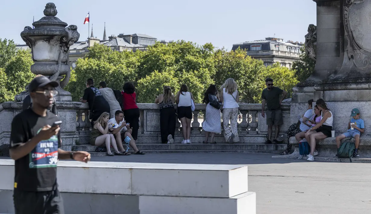 Sebelumnya, sejumlah negara di kawasan Eropa berada dalam siaga tinggi karena cuaca panas ekstrem dan kondisi kering yang dapat memicu risiko kebakaran hutan di Prancis, Spanyol, dan Portugal. (Martin LELIEVRE/AFP)