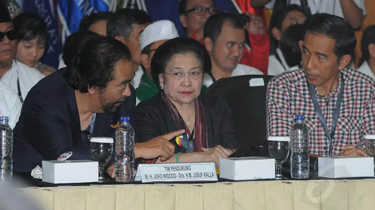 Jokowi Ajak Istri Ambil Nomor Urut ke KPU