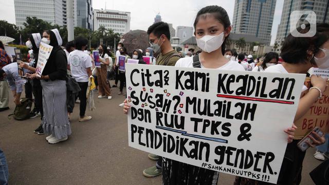 FOTO: Hari Perempuan Internasional, Massa Tuntut Pengesahan RUU TPKS