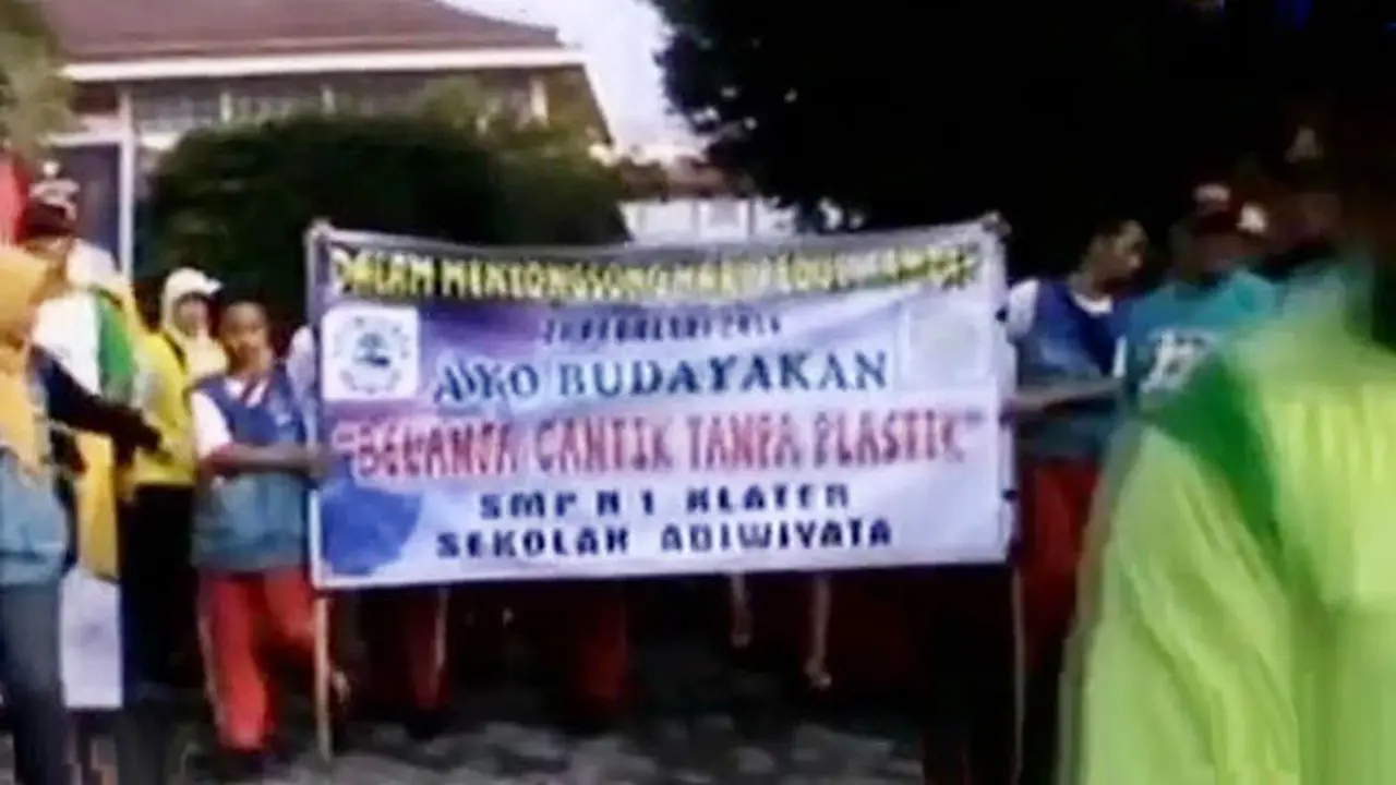 VIDEO: Kreatif, Kaum Ibu di Medan Sulap Sampah Jadi Rupiah