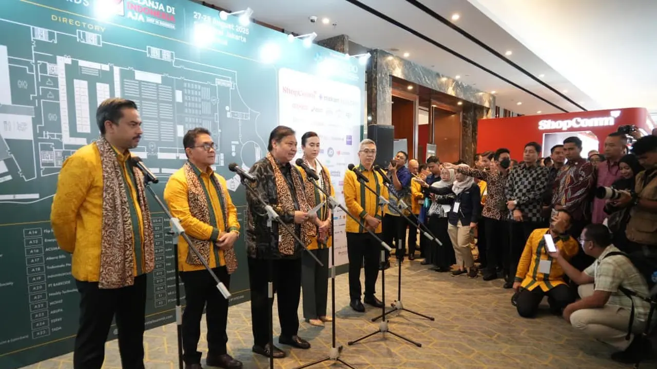 Menteri Koordinator Bidang Perekonomian Airlangga Hartarto dalam acara Indonesia Retail Summit & Expo (IRSE) 2025