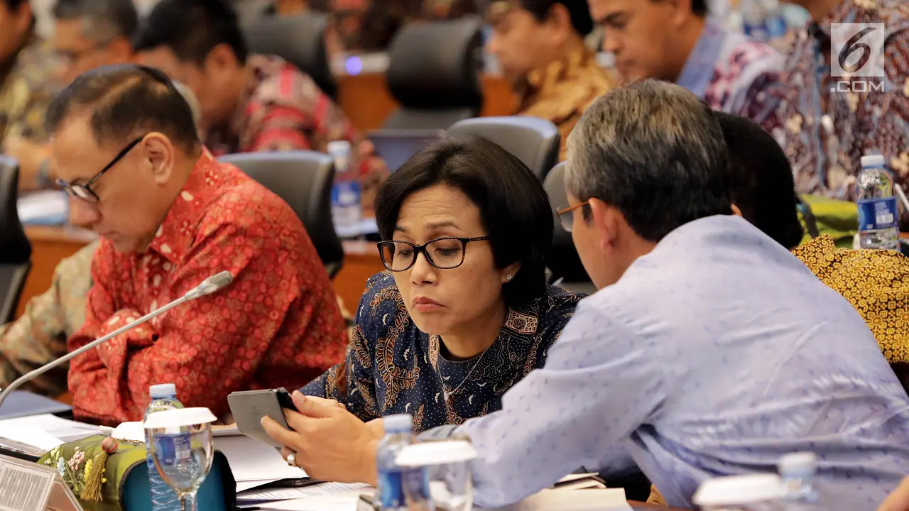 Sri Mulyani Bersama Gubernur BI Rapat Dengan Banggar DPR