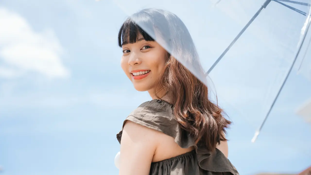 perempuan dan oktober usia bertambah