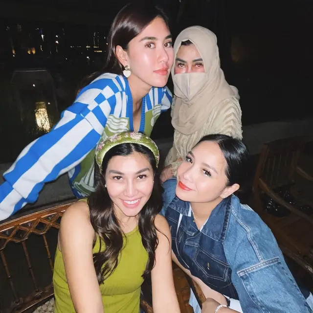 Nagita Slavina bersama Nisya dan Syahnaz (Instagram/syahnazs)