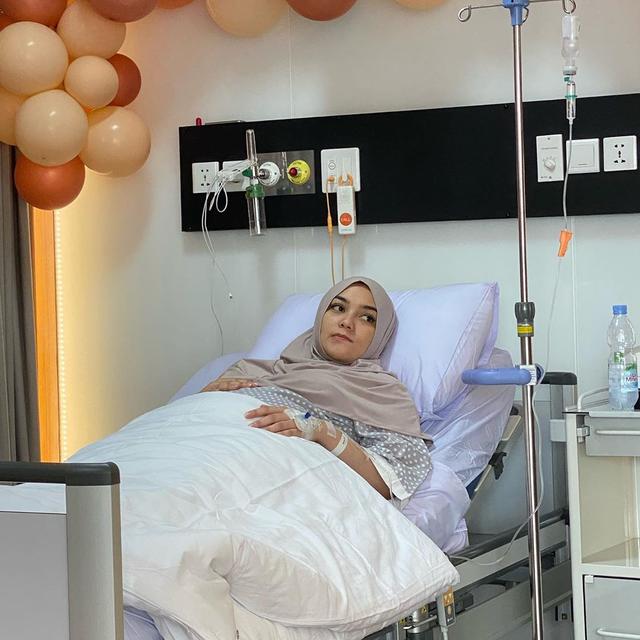 6 Potret Detik-detik Citra Kirana Melahirkan Anak Pertama, Rezky Adhitya Tegang