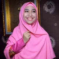 Eksklusif Oki Setiana Dewi. ( Fotografer : Adrian Putra, Digital Imaging : Muhammad Iqbal Nurfajri/bintang.com )