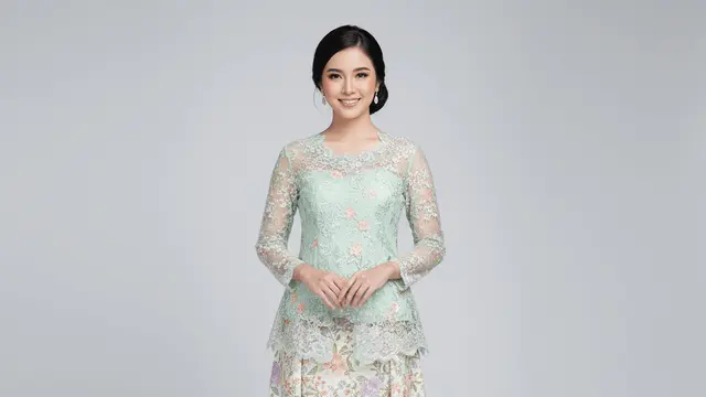 Model Kebaya Brokat dengan Rok Payung by Gemini