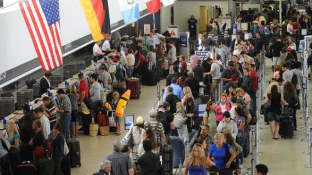 6 Tips Menghindari Stres Saat Terbang