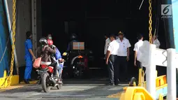 20170621-Dermaga Penyebrangan Merak-Bakauheni Masih Sepi-Tebe