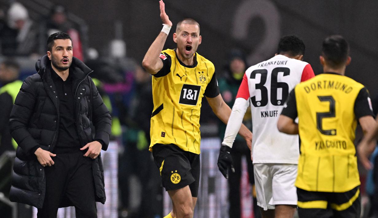 Tim tuan rumah mencetak dua gol lewat aksi dari Hugo Ekitike dan Oscar Hojlund. Ini menjadi kemenangan ketiga secara beruntun bagi Eintracht Frankfurt. (AFP/Kirill Kudryavtsev)