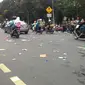 Sampah berserakan di Jalan Medan Merdeka Timur, Jakarta Pusat, Jumat (14/10/2016). (Liputan6.com/Ahmad Romadoni)