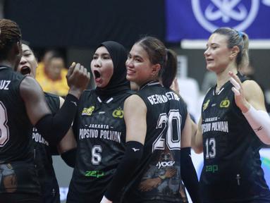 Tim putri Jakarta Popsivo Polwan merayakan kemenangan atas Gresik Petrokimia Pupuk Indonesia dalam lanjutan PLN Mobile Proliga 2025. (Dok. PLN Mobile Proliga 2025)
