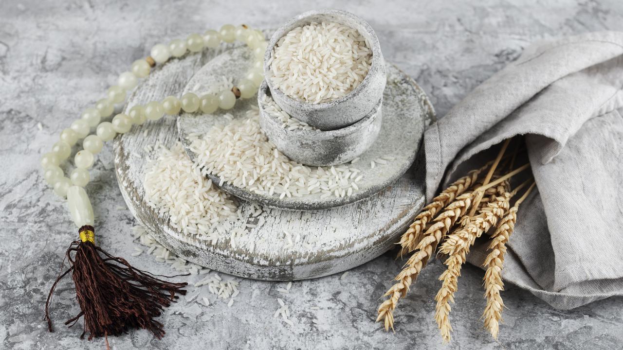 Hukum Membayar Zakat Adalah Wajib Bagi Setiap Muslim yang Memenuhi Syarat