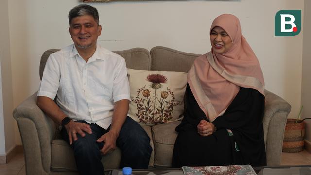 Rama Pradhitia Lawendatu (Kiri)