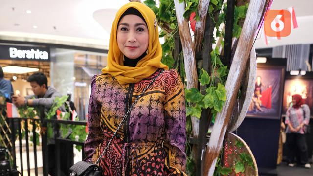 Siapa Suami Desy Ratnasari Sekarang - Dessy Ratnasari Buka Bukaan