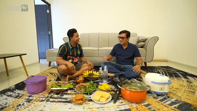 Rumah Mewah Baru Dustin Tiffany