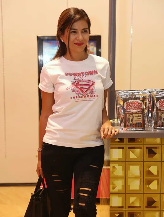 Menggeluti dunia bisnis memang menjadi kali pertama bagi Meisya Siregar. Ia menceritakan, kegemarannya berwisata kuliner rumah makan Padang lah yang membuatnya ingin berbisnis di bidang kuliner. (Nurwahyunan/Bintang.com)