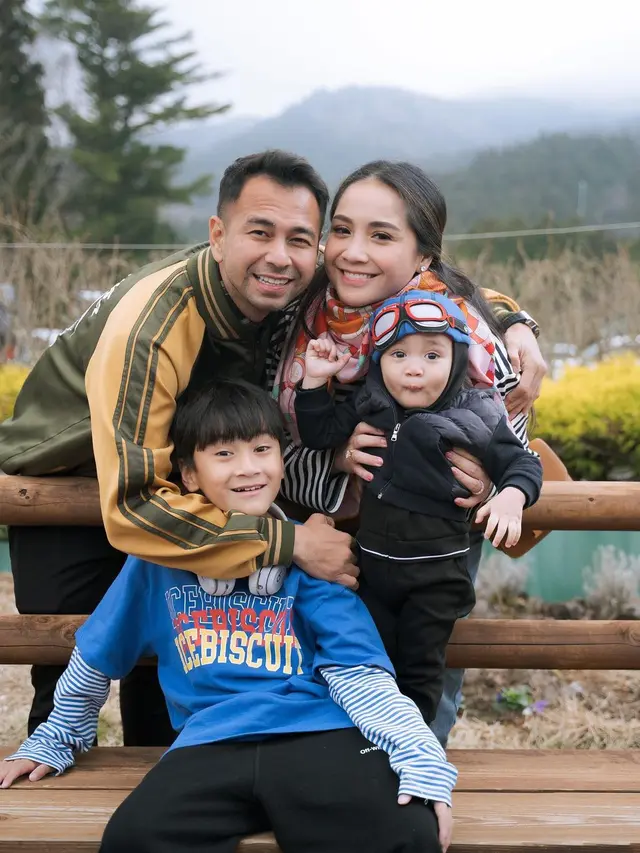 8 Momen Raffi Ahmad dan Nagita Slavina Liburan ke Jepang, Tingkah Rayyanza Bikin Gemas