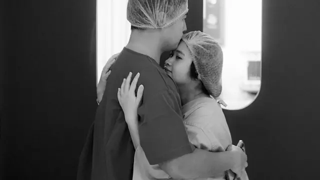Potret Haru Gritte Agatha Melahirkan Anak Pertama, Sambut Buah Hati di di Hari Ibu (credit: https://www.instagram.com/gritteagathaa/ dan https://www.instagram.com/olivianatasha11/)