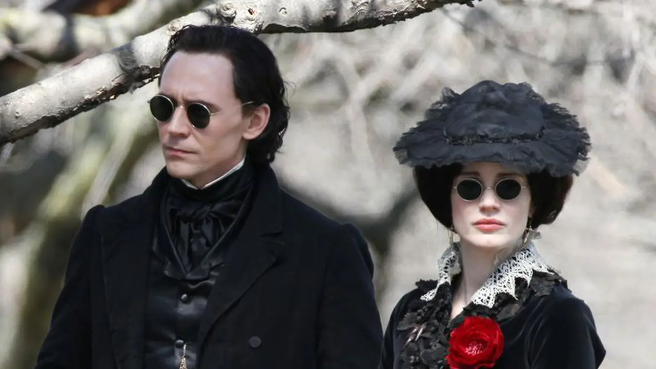 Dua Bintang Ini Tinggal di Rumah Hantu dalam Crimson Peak
