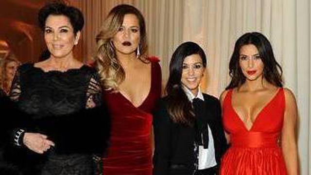 Gaya Busana Kardashian Bersaudara Ketika Hadiri After Party Oscar