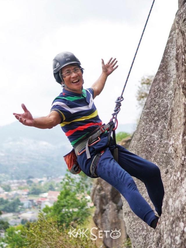 7 Aksi Kak Seto di Usia 70 Tahun Ini Bikin Minder Anak Muda
