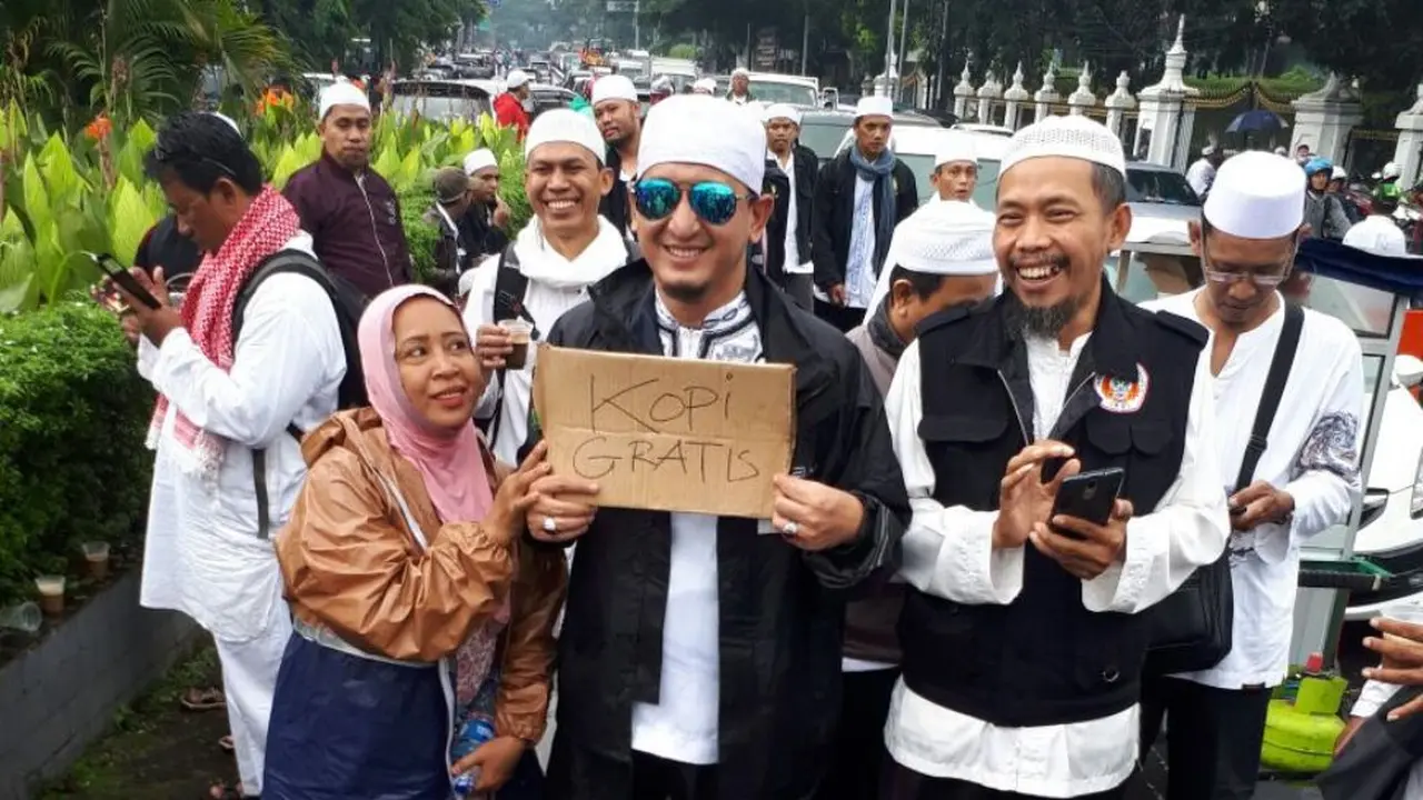 Ustaz Zacky Mirza di Aksi 112