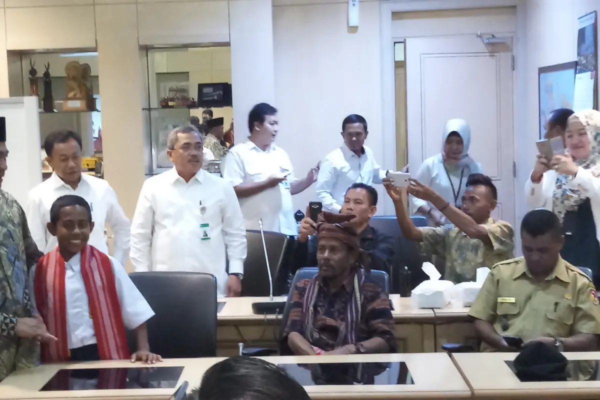 Menteri Pendidikan Muhadjir Effendy menemui Joni Gala (Liputan6.com/Ady Anugrahadi)