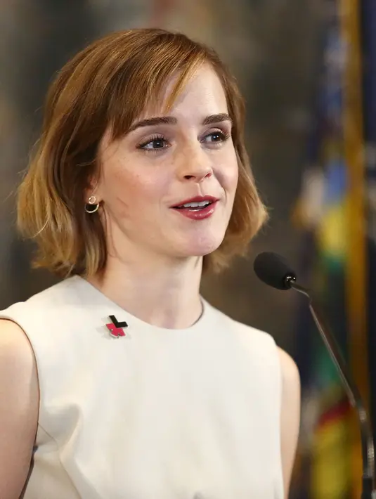 "Saat aku membintangi film Harry Potter, aku bertemu Tom Felton, hatiku gugup ketika melihatnya, dia adalah cinta pertamaku," ungkap Emma. (AFP/Bintang.com_