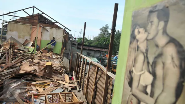20160223-Sebelum Eksekusi, Warga Kalijodo Mulai Bongkar Bangunannya Sendiri