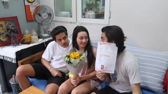 Lulus SMA, Ini 6 Momen Keluarga Beri Kejutan untuk Megan Domani