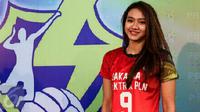 Pemain tim voli putri Jakarta Elektrik PLN, Pungky Afriecia (Liputan6.com/Yoppy Renato).