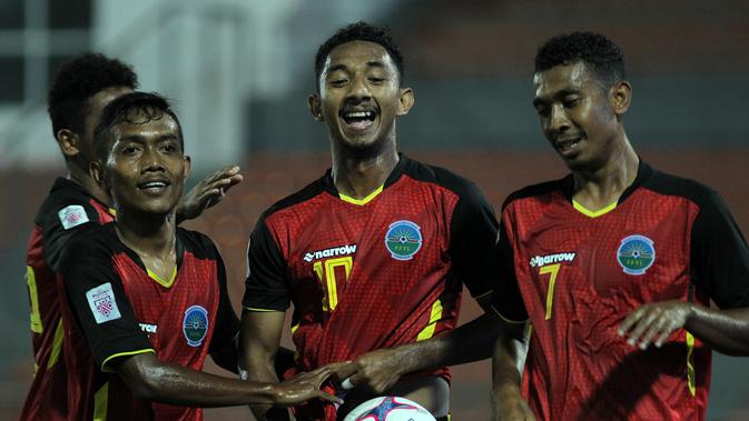 Penyerang Timnas Timor Leste, Henrique (nomor 10). (Bola.com/Dok. AFF Suzuki Cup)