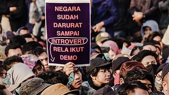 11 Poster Kocak Demo Mahasiswa Tolak Ruu Kuhp Lucu Tapi Bikin Baper Citizen6 Liputan6 Com