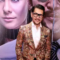 "Film yang cukup banyak hal-hal yang bagus saya inget. Disini saya jadi umur 35 dan 60 tahun, jadi dari intonasi suara harus berbeda,”  kata Ferry Salim di XXI Plaza Senayan, Jakarta Pusat, Selasa (21/3/2017). (Adrian Putra/Bintang.com)