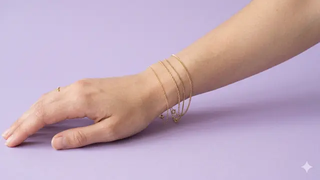 Model Gelang Emas Rantai Kecil Kekinian untuk Anak Muda. Gemini